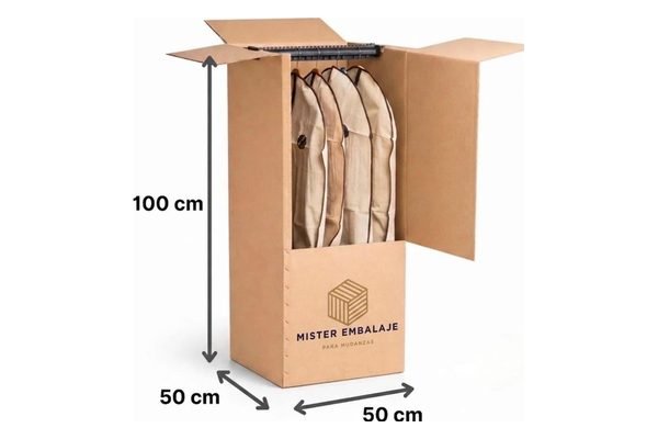 Caja armario con barra para colgar la ropa